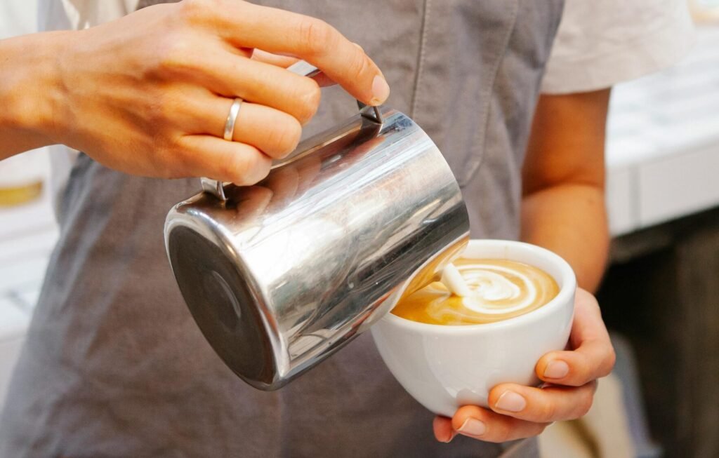 咖啡課程，點燃你的拉花魂！桑卓SCA義式咖啡拉花課程 (基礎到高階)，從3小時體驗無縫接軌sca國際證照