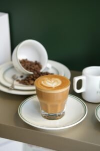 點燃你的咖啡創業夢！高雄咖啡課程首選：專業咖啡拉花課程與SCA義式咖啡拉花師證照課程，打造成功基石