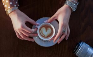 高雄咖啡課程：專為創業開店設計的咖啡課程、咖啡拉花課程、拉花課程與 SCA 義式咖啡拉花師證照課程