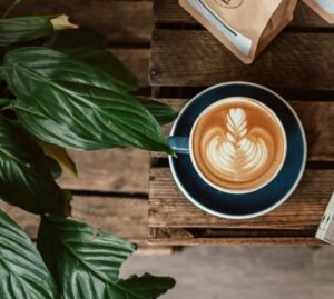 咖啡機蒸氣管怎麼用？打發奶泡角度全解析｜高雄 SCA 咖啡課程