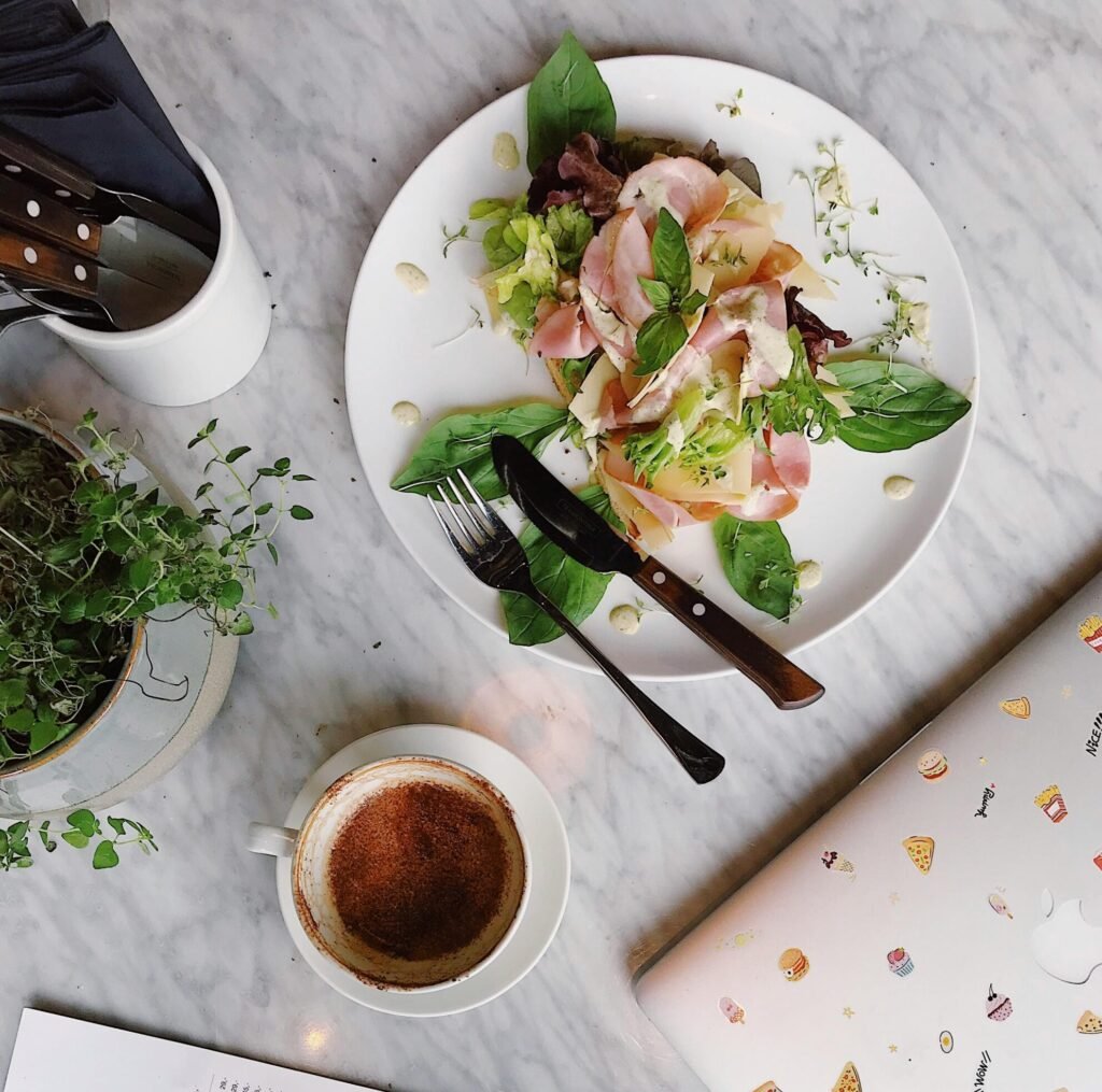 退休後開咖啡館不是夢!咖啡師有哪些證照?探索咖啡拉花課程、拉花課程與咖啡師證照課程,桑卓咖啡研究學院助你從小白變咖啡達人