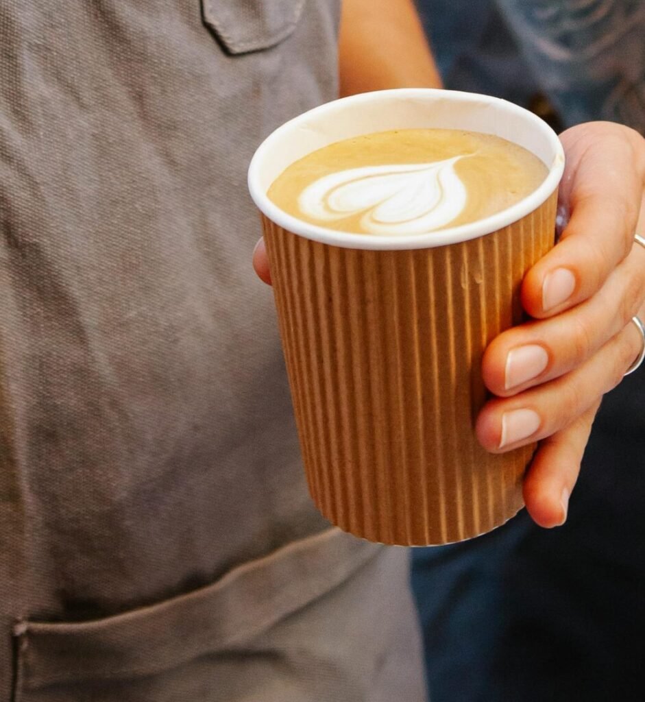 咖啡師有哪些證照?從咖啡拉花課程到拉花課程,零基礎小白也能輕鬆開啟咖啡師證照課程創業夢