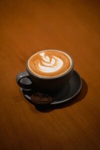 義拉花鋼杯怎麼選？新手入門最忌諱的 3 種杯型｜SCA咖啡拉花課