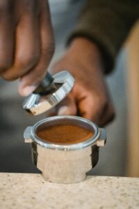 咖啡店創業必修：如何計算一杯拿鐵的真實成本？(SCA 義式課程)