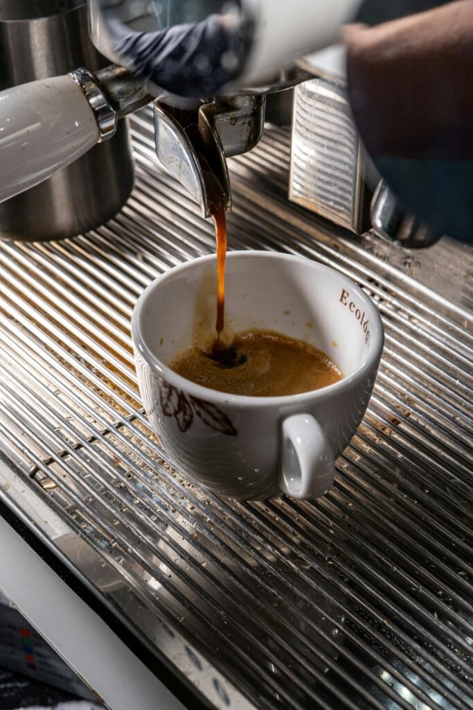 給未來的咖啡大師：現在開始投資你的雙手與大腦。拉花課程