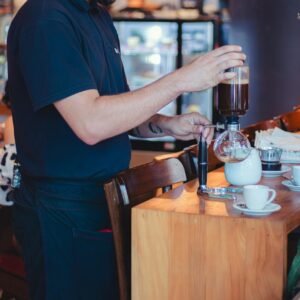 咖啡拉花體驗 vs 專業課程：我該報名哪一種？高雄桑卓咖啡學院