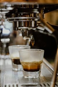 體驗課怎麼設計才不流於活動?把成果與指標綁死:咖啡拉花基礎入門體驗班