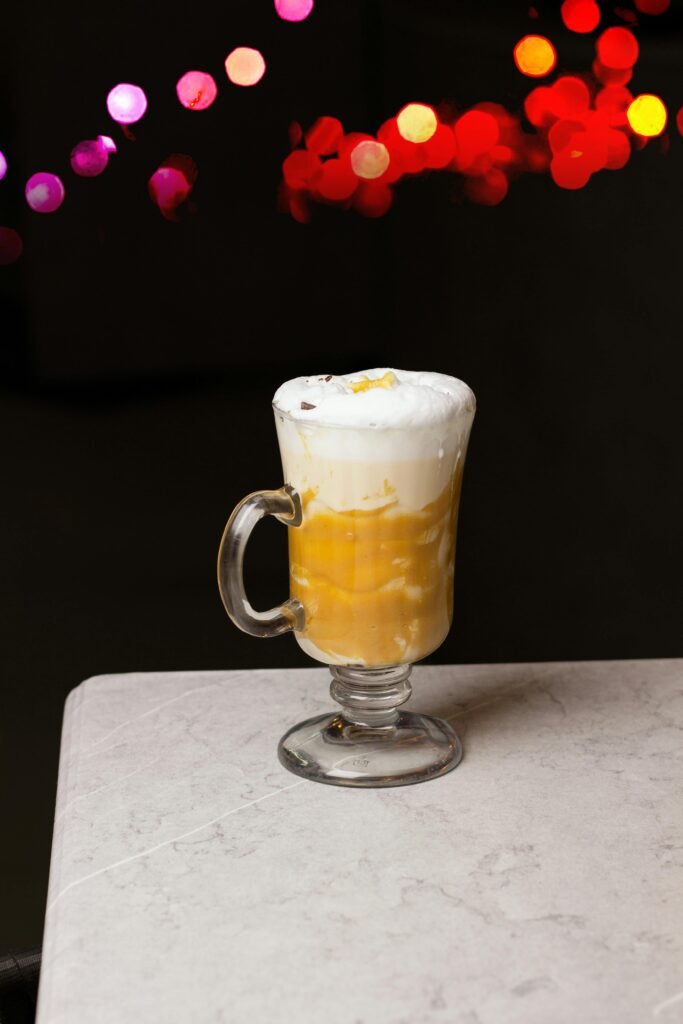 為什麼拉花體驗是週末最放鬆的療癒活動？咖啡拉花課程