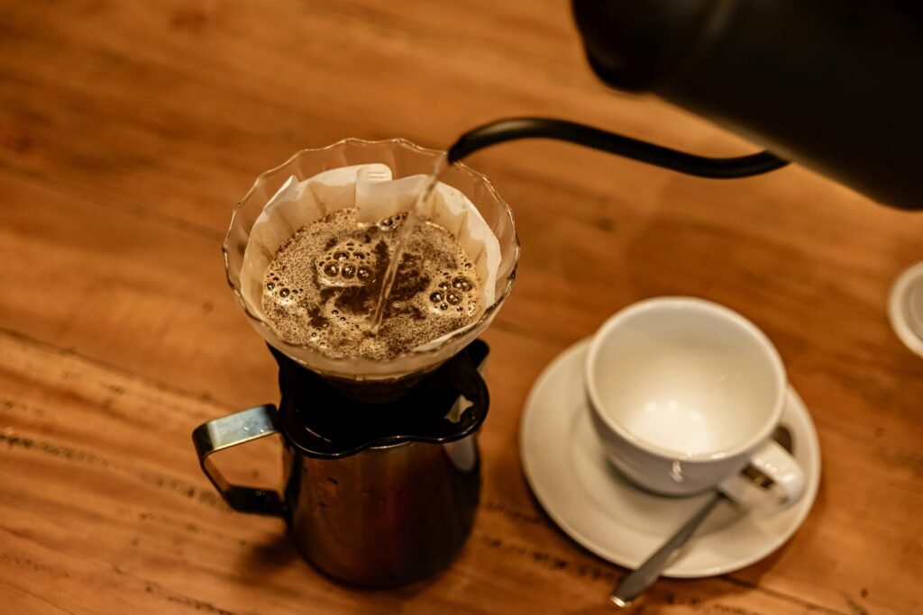 手沖器材怎麼選?壺嘴、濾杯、濾紙對流速的影響。SCA手沖課程