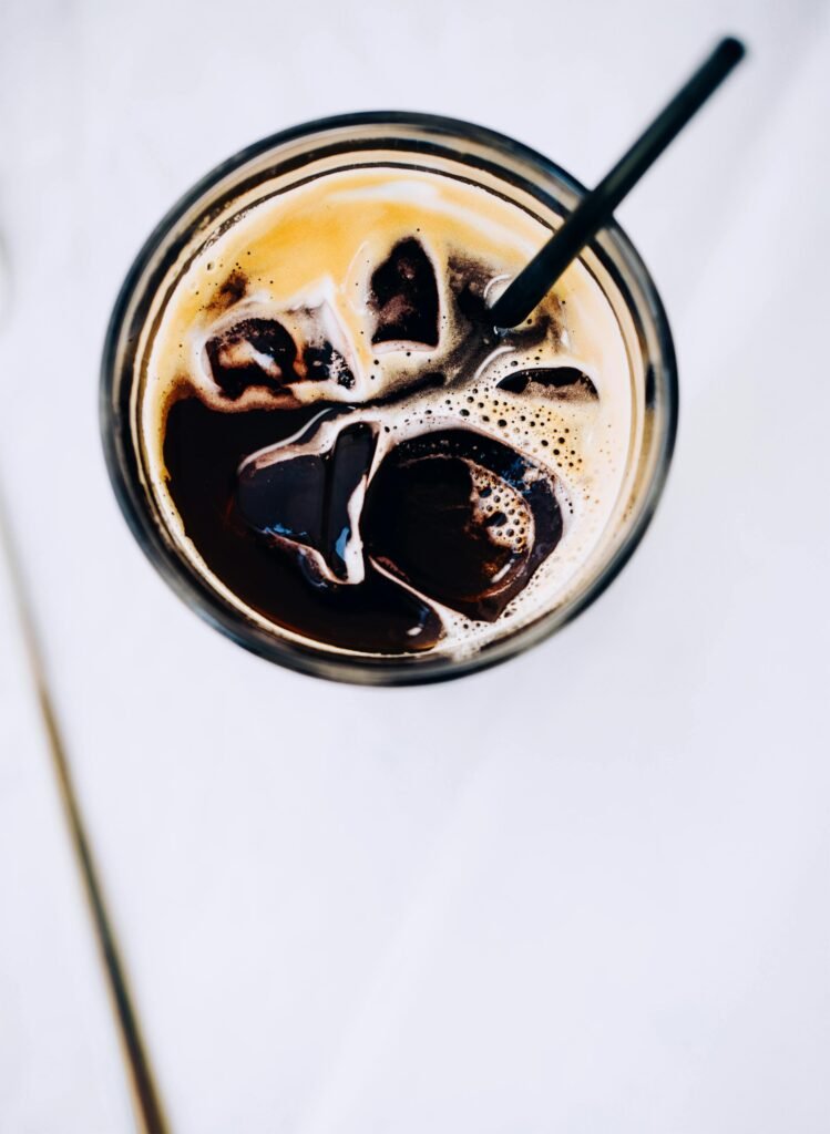 視覺與味覺的平衡：完美的微奶泡如何提升拿鐵甜感？SCA 咖啡課