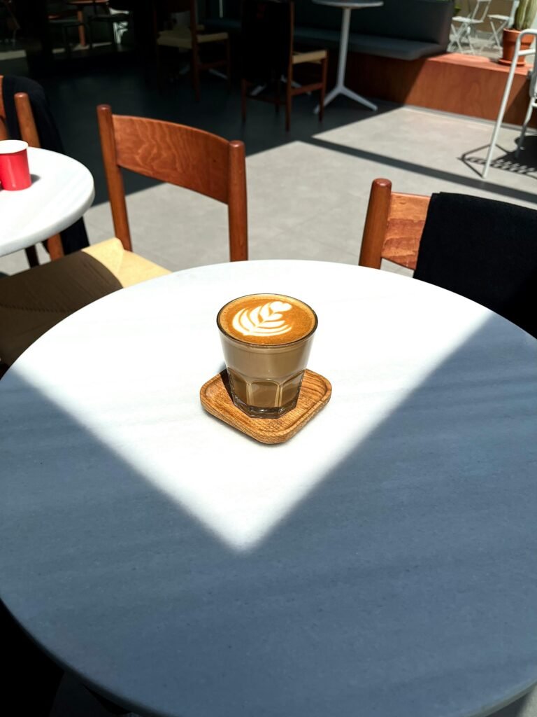 零壓力學習：給斜槓青年的一堂專業拉花入門課｜咖啡拉花體驗班