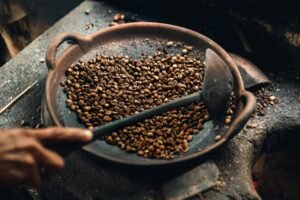 咖啡苦味的來源：深入剖析梅納反應產物與綠原酸降解｜台南 高雄