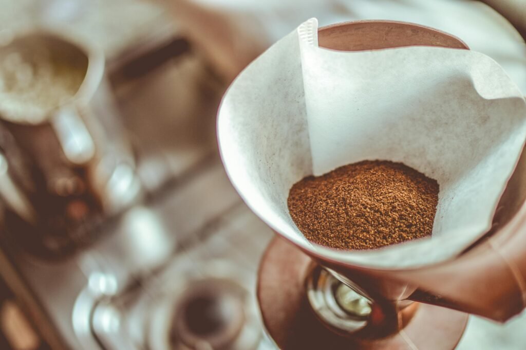 手沖濾紙到底要不要先用熱水洗過？SCA金杯理論數據給答案