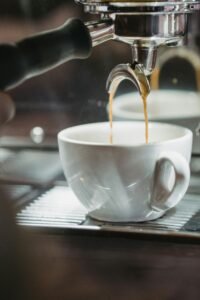 假日密集班和每週單堂課哪個吸收好？AST講師的暑假進修建議